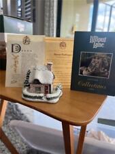 Hollytree Cottage.  2000.  Lilliput Xmas Edition. Mint, Box, Deed.  picture