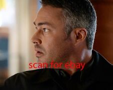 TAYLOR KINNEY - Exclusive PHOTO 8x10 Rare FOTO 2067 picture