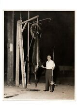 1950s IMPRESSIVE IMAGE FISHERMAN & HUGE MARLING HAVANA VTG ORIG Press Photo Y13 picture