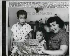 1959 Press Photo Mrs.Asyukiko Tamashruo with Children - nee44256 picture