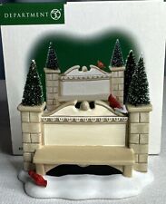 Department 56 “Village Sign and Bench” Retired 2001 New Heritage Village #52882 picture