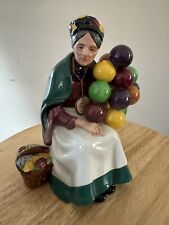 VINTAGE ROYAL DOULTON FIGURINE THE OLD BALLOON SELLER HN#1315~1928~ENGLAND picture