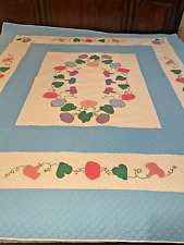 MAGNIFICENT 30's Floral Applique Antique Quilt, Hand Embroidered Accents picture
