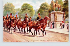 Postcard TUCK Harry Payne Royal Artillery on Way to Fire,Pass Wellington Statue picture
