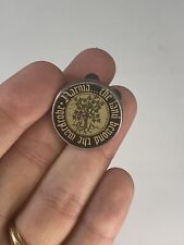 Disney Store Chronicles of Narnia The Land Beyond the Wardrobe Pin Walden 2006 picture