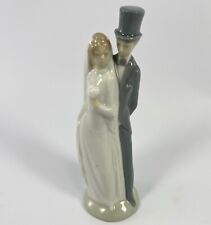 Nao by Lladro Bride & Groom Couple Figurine Porcelain Wedding Cake Topper picture