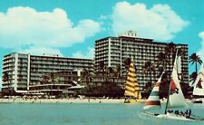The Reef Hotel on Waikiki Beach - Hawaii Vintage Postcard picture