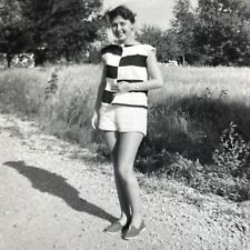 O4 Photograph Lovely Pretty Beautiful Dirt Road Country Woman 1950's picture