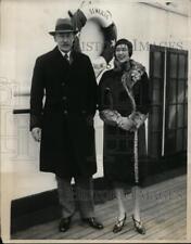 1930 Press Photo New York Sir Lionel, Lady Earle Arrive on SS Majestic NYC picture
