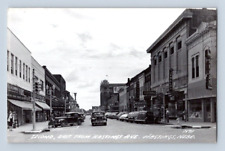 RPPC 1940'S. HASTINGS, NEBRASKA. SECOND ST. EAST FROM HASTINGS. POSTCARD MM27 picture