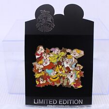 A5 Disney Shopping DS LE 500 Pin Snow White Dwarfs Pile of Leaves Snow White picture
