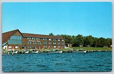 Postcard Sportsman's Lodge On Lake Of The Woods, Baudette Minnesota Unposted picture