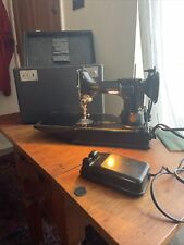 VINTAGE Singer Featherweight 221-1 Sewing Machine Runs Untested Aug 1952 picture