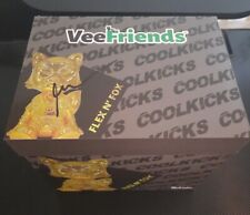 SIGNED Box Veefriends x Coolkicks Flex’n Fox figurine by Gary Vee picture