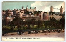 c1910 LONDON ENGLAND THE TOWER OF LONDON AND TOWER BRIDGE POSTCARD P3089 picture