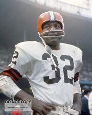 JIM BROWN FOOTBALL HALL OF FAMER, CIVIL RIGHTS ACTIVIST - 8X10 PHOTO (OP-107) picture