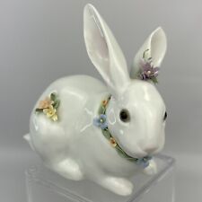 LLADRO - Attentive Bunny Rabbit w/ Flowers #6098 - SPRING CLASSIC, Small Flaw picture