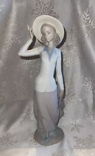 LLADRO Figurine - 5682 Breezy Afternoon (Retired) (Matte) picture
