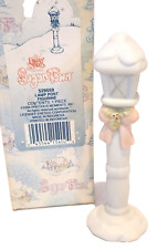 Precious Moments Sugar Town LAMP POST Figure Item 529559 Retired 1994  5 Inches picture