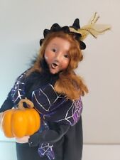 Byers Choice Halloween Carolers Witch w/ Pumpkin and Spider Web Shawl picture