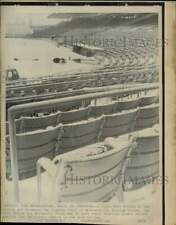 1972 Press Photo Snow Blankets Metropolitan Stadium, Bloomington, Minnesota picture