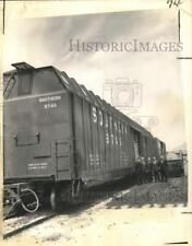 1963 Press Photo Southern Railway's giant-size box cars' first shipment arrives picture