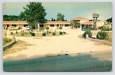 1950s~Dade City Rainbow Fountain Motel~Bathers~Florida FL~Vintage VTG Postcard picture