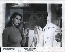 1976 Press Photo Raquel Welch and Bill Cosby in Mother, Jugs & Speed. picture
