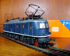 Roco HO gauge 04141 B BR 118 electric loco in DR blue livery picture