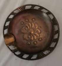 Vintage 3 Inch Circle Clipper Ashtray With Floral Pattern In Center picture
