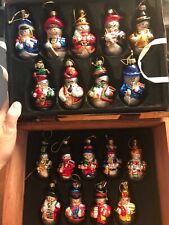 THOMAS PACCONI Classics 2003 Collection 18 Snowman Ornament Set Wood Crate Glass picture