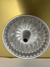 Vintage Galvanized Tin Bundt Cake Pan Or Jello Mold 9.5” Diameter, 4” Deep picture