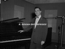 C. 1951 DOT RECORDS PIANIST COUNTRY MUSIC GALLATIN NASHVILLE TN 8X10 PHOTO F993 picture