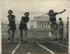 1924 Press Photo Norma Zilk Lakeview HS wins hurdles vs E Sheffield - net12383 picture