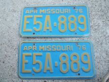 E5A 889 APR  Missouri 1976 License Plate Pair picture