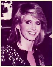 Olivia Newton-John smiles for cameras 1980's vintage 8x10 press photo picture