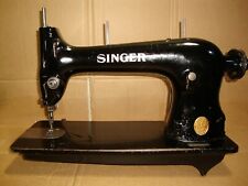 WWII  INDUSTRIAL SINGER SEWING MACHINE HEAD model 31-15 picture