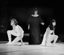 Itomi Asakawa Jorge Donn in Romeo and Juliette Paris 1960s Old Photo picture