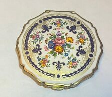 Vintage Stratton England Compact Scalloped Edge Floral Design, Beautiful Details picture