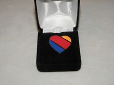 SOUTHWEST AIRLINES LOGO LAPEL TACK PIN AIRPLANE PILOT CHRISTMAS COLLECTOR GIFT picture