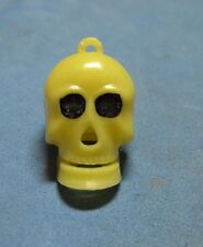 VINTAGE PLASTIC MECHANICAL SKULL CHARM GUMBALL TOY PRIZE PREMIUM 1960'S picture