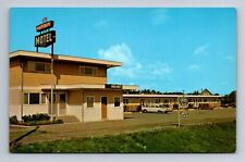 Parkway Motel Pincher Creek Alberta Canada Postcard A25 picture