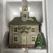 Vintage Colonial America Collection Town Hall House 1989 No Light VGC picture