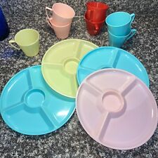 Vintage Regaline Plastic Picnic MCM Made In USA lot 4 Plates, 8 Cups GC picture