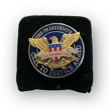 The President's Call To Service Award USA Freedom Corps Lapel Pin Tie Tack picture