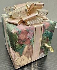 2000 Vintage Pretti-Pak Music Box Present W/ Ribbon Gift Box “Butterfly Kisses” picture