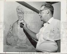 1964 Press Photo Muralist Phil Brinkman Sketches Wall at Jack Tar Harrison Hotel picture