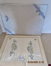 VINTAGE EMBROIDERED PILLOWCASES..DEPENDABLE BRAND..BOXED..NOS picture