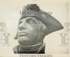 1963 Press Photo Closeup of Lord Admiral Horatio Nelson statue in London picture