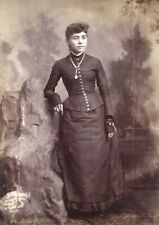 1890’s Young Lady School Girl Pretty Gloves CABINET CARD PHOTO Mansfield OH picture